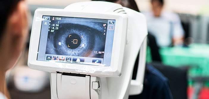 exame de biometria a laser